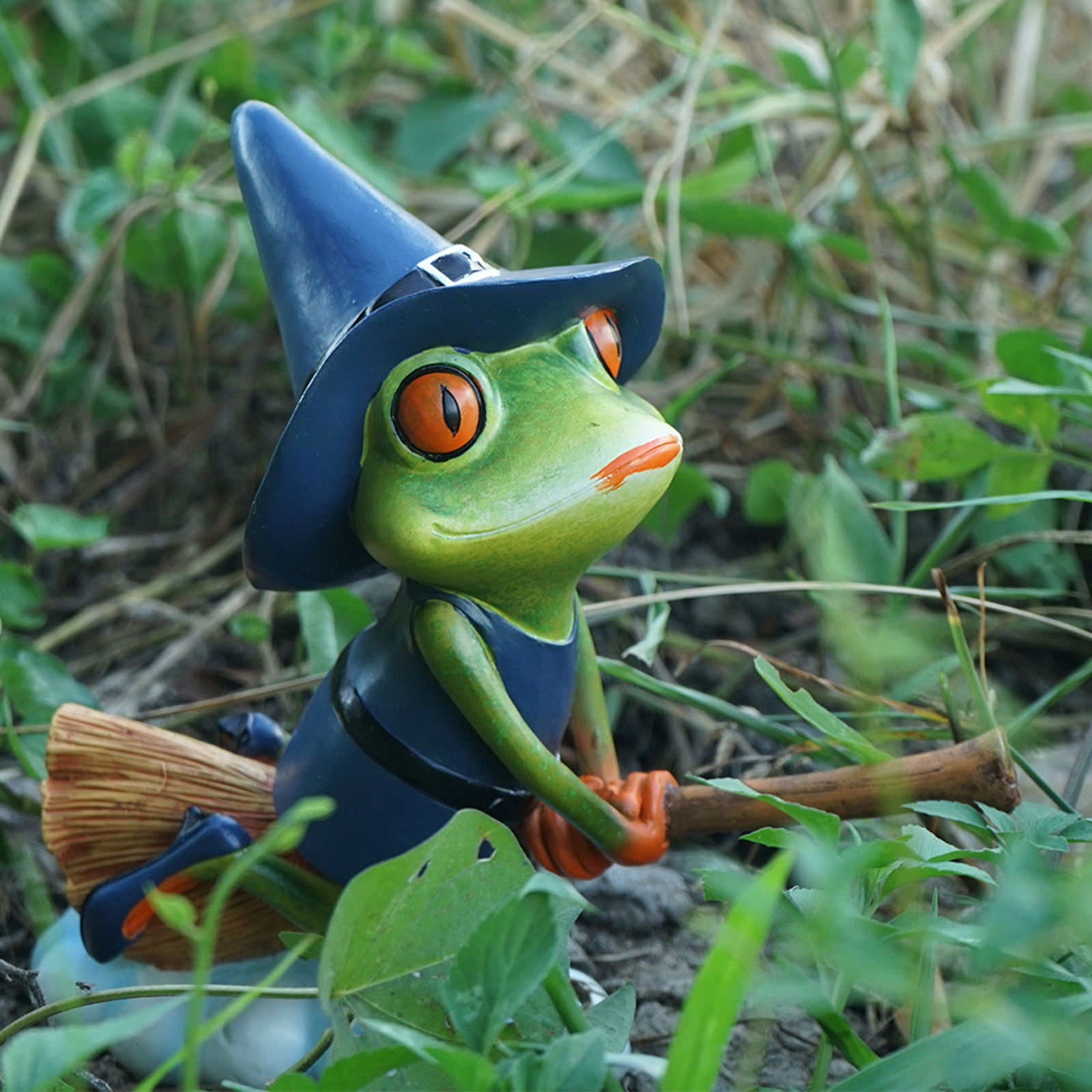 Frog Garden Statue Figurine Miniature Micro Landscape 6 inch Tall Art Fairy Garden Animal for Home Holiday Lawn Outdoor Yard