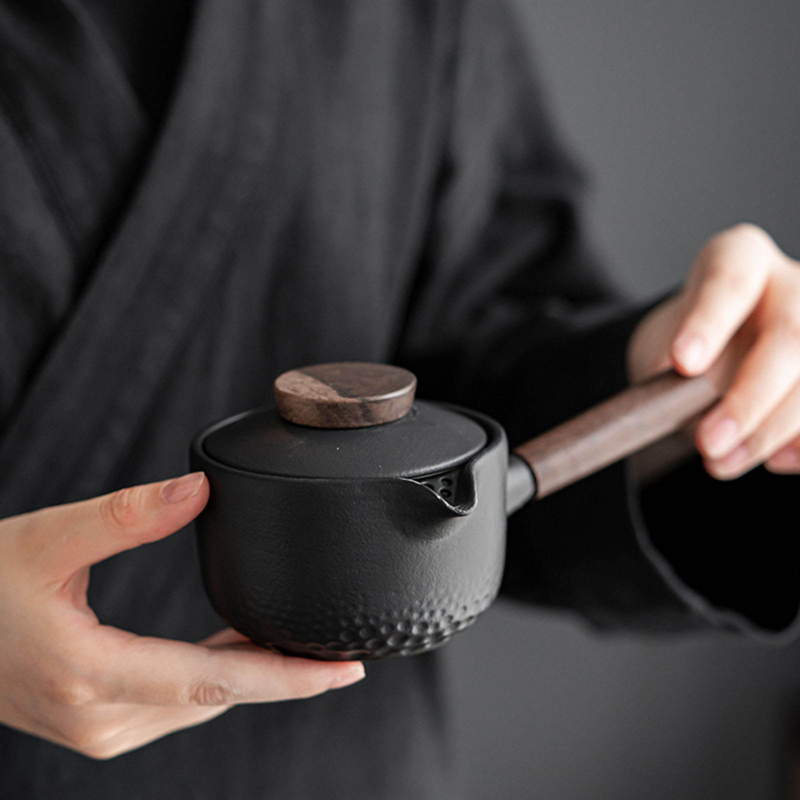 1 Piece Ceramic Elegant Gift Filter Handle Holder Unique Modern Business Traditional Teapot for Traveling Office Home Adults
