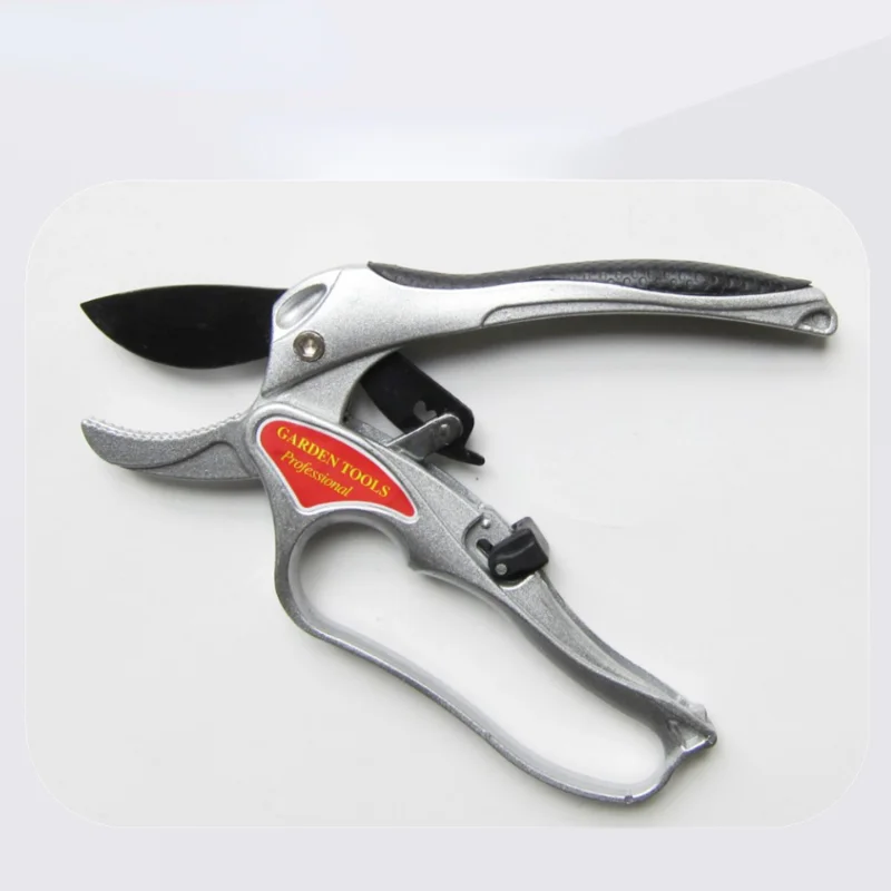 Pruning shears