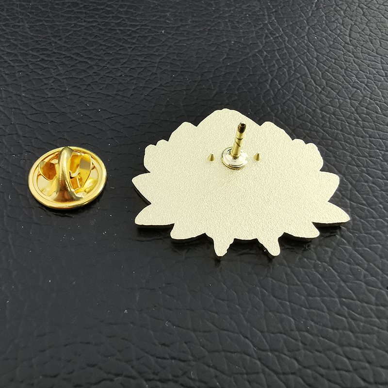Magische Anstecknadel für Mädchen mit Hexerei – Detail 3