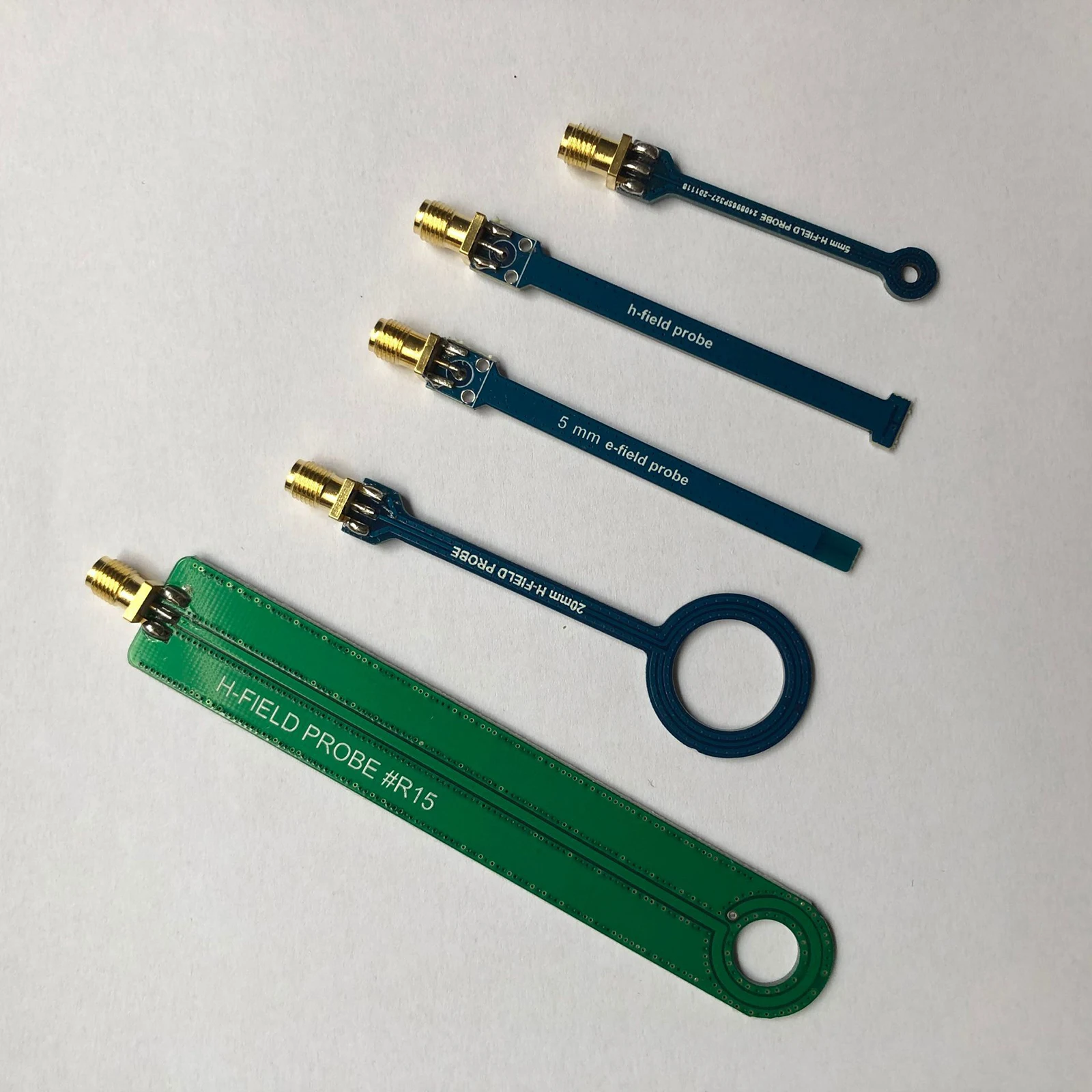 PCB Near-Field Probe EMC EMI Probe 9KHz-3GHz Magnetic Field Probe SMA Female Antenna Fine workmanship and good performance.