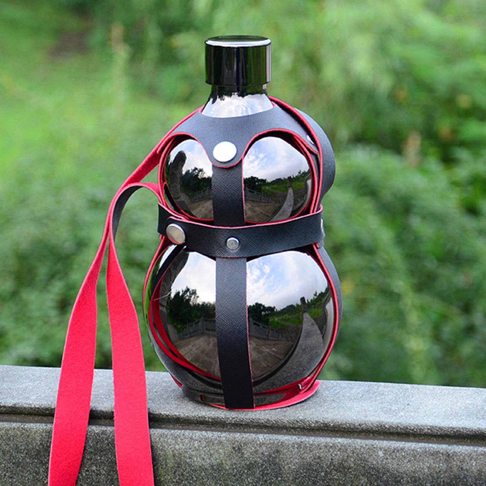 Leakproof Hip Flask Wine Jug Leather Shoulder Strap Kettle Stainless Gourd Bottle for Outdoor Boating Barbecue Travel Birthday