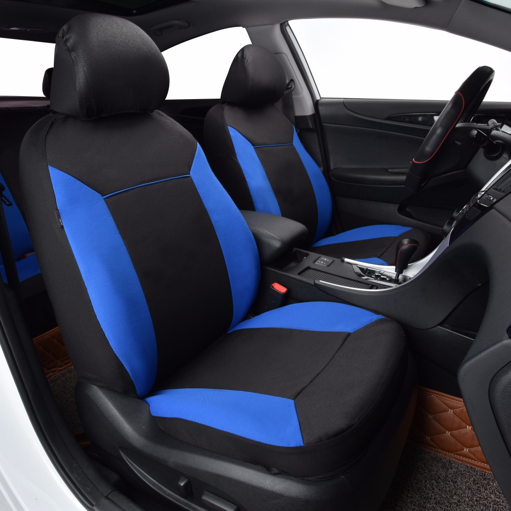 mustad ja sinised istmekatted autosalongis