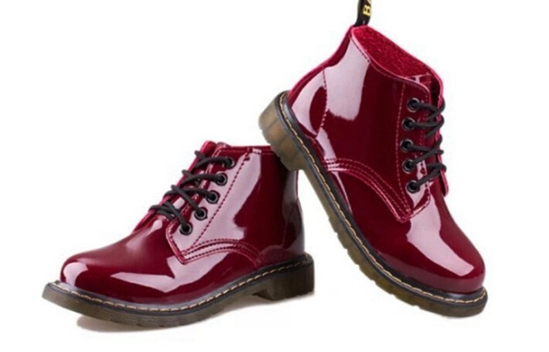 Retrod saapad paeltega | kujundav pilt e-kaubamaja pildikogust