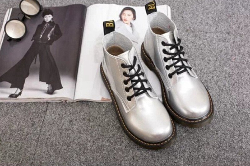 Retrod saapad paeltega | kujundav pilt e-kaubamaja pildikogust