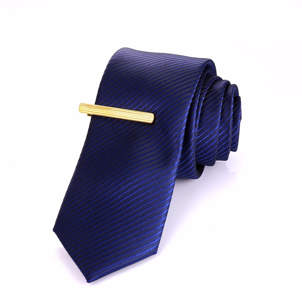 Komplekt mansetinööpidest ja lipsunõelast | kujundav pilt e-kaubamaja pildikogust