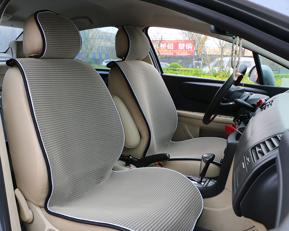 Lihtne istmekate autosse | kujundav pilt e-kaubamaja pildikogust