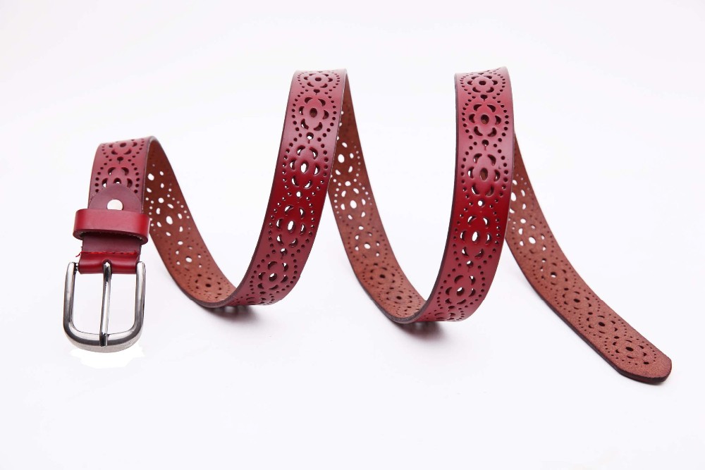 Erinevates pikkustes ehtsast nahast püksirihmad | kujundav pilt e-kaubamaja pildikogust