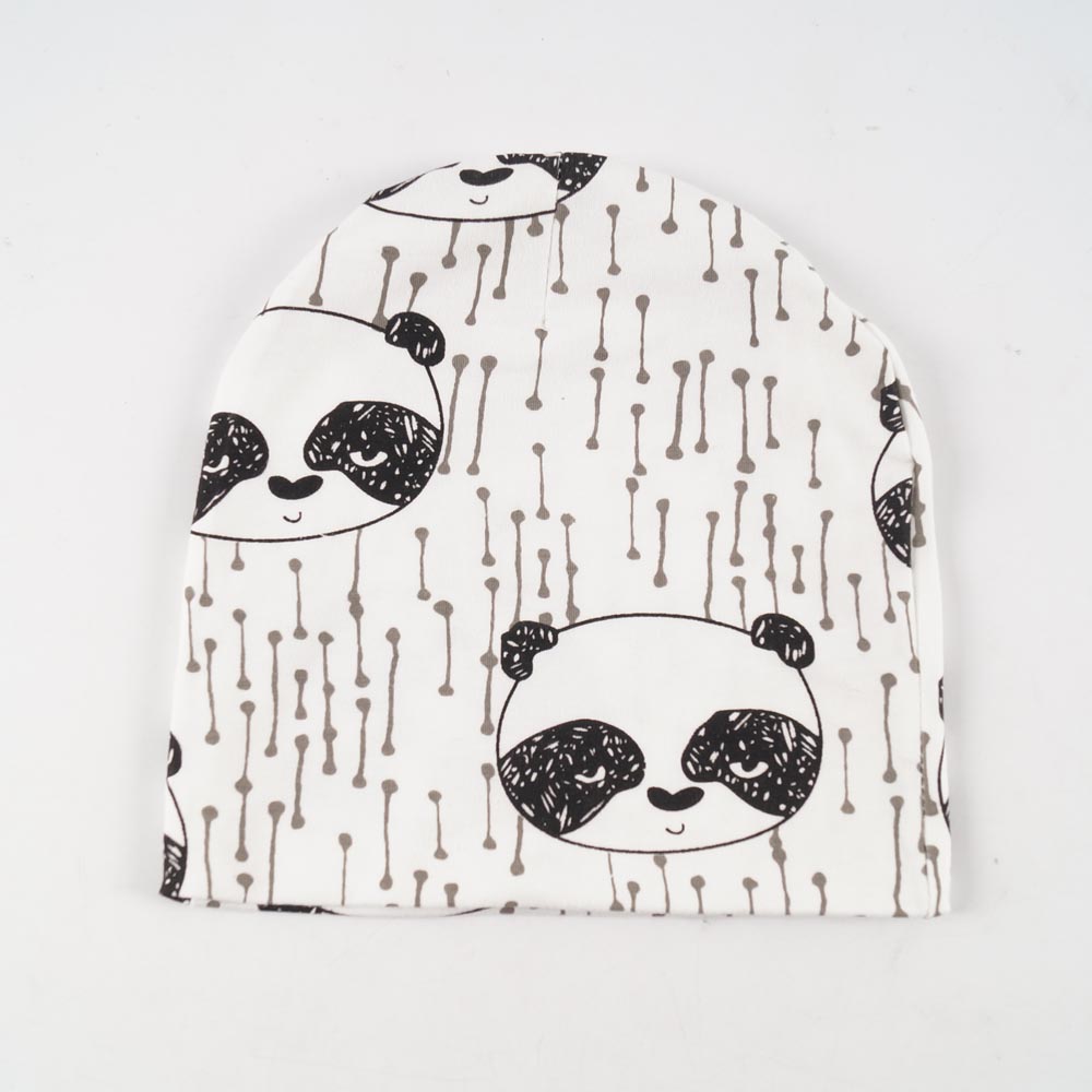 valge beebimüts panda mustriga