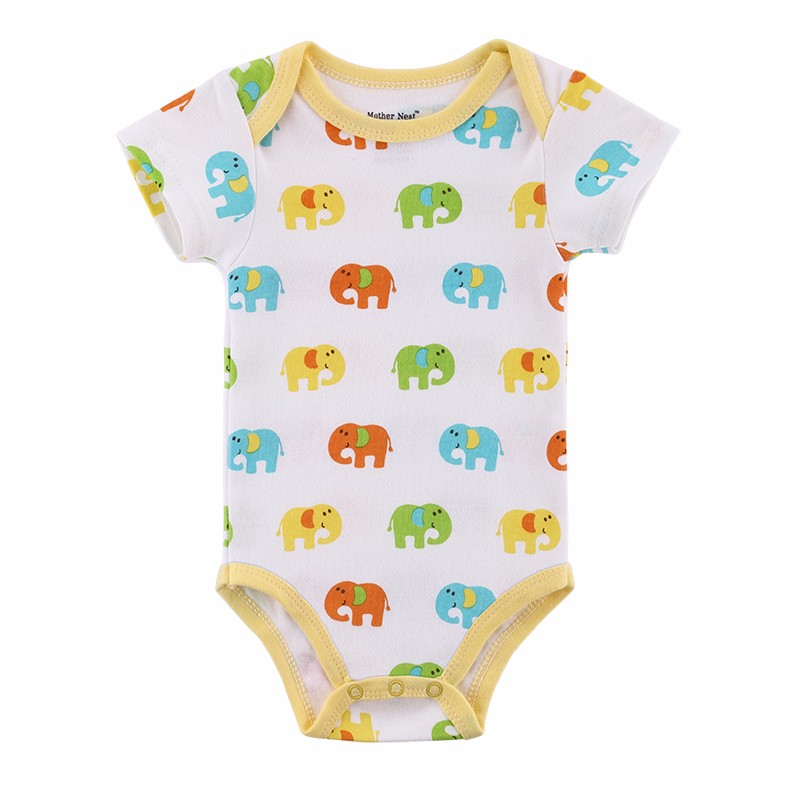 valge lühikeste varrukatega body, millel on värvilised elevandi mustrid