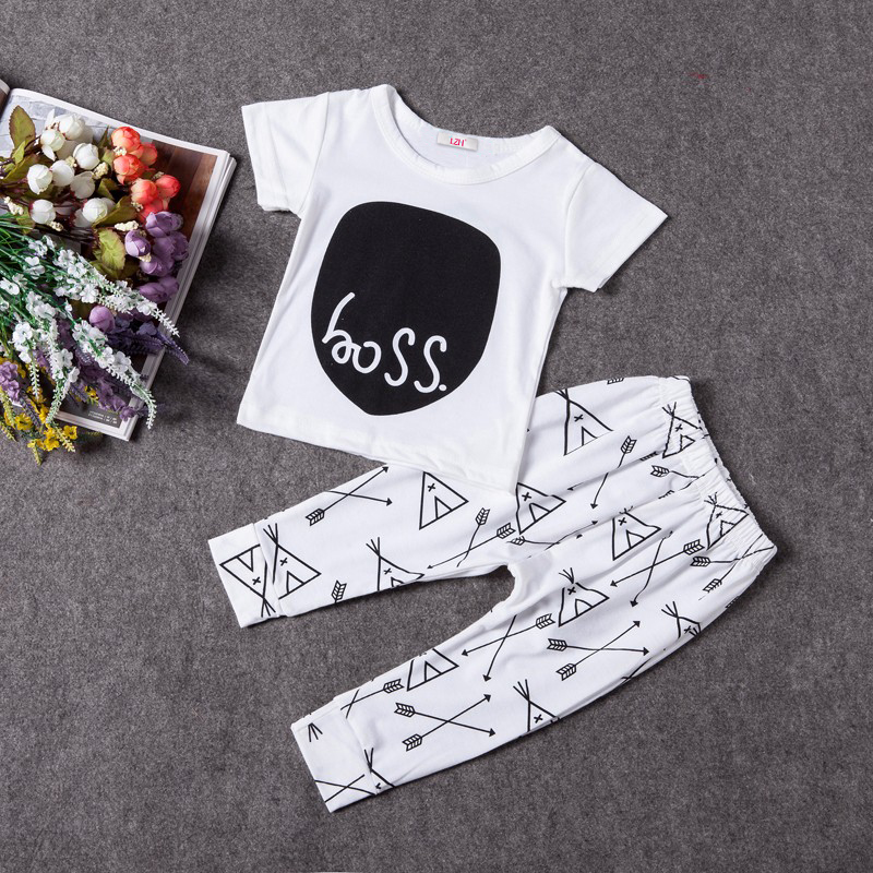 Komplekt T-särgist ja pükstest | kujundav pilt e-kaubamaja pildikogust