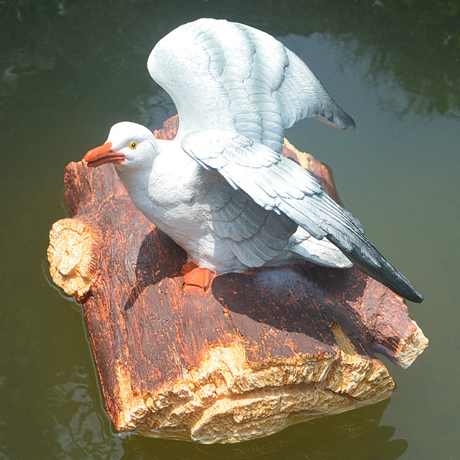 Realistic Resin Floating Seagull Statue Outdoor Pond Cute Winged Seagull Sculpture Decoration Ornament