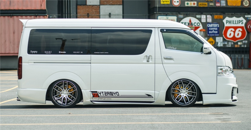 Modelo de Carro de Resina Erro Toyota Hiace Dyast Branca 404 1:64 8 High Quality Brinquedos e hobbies