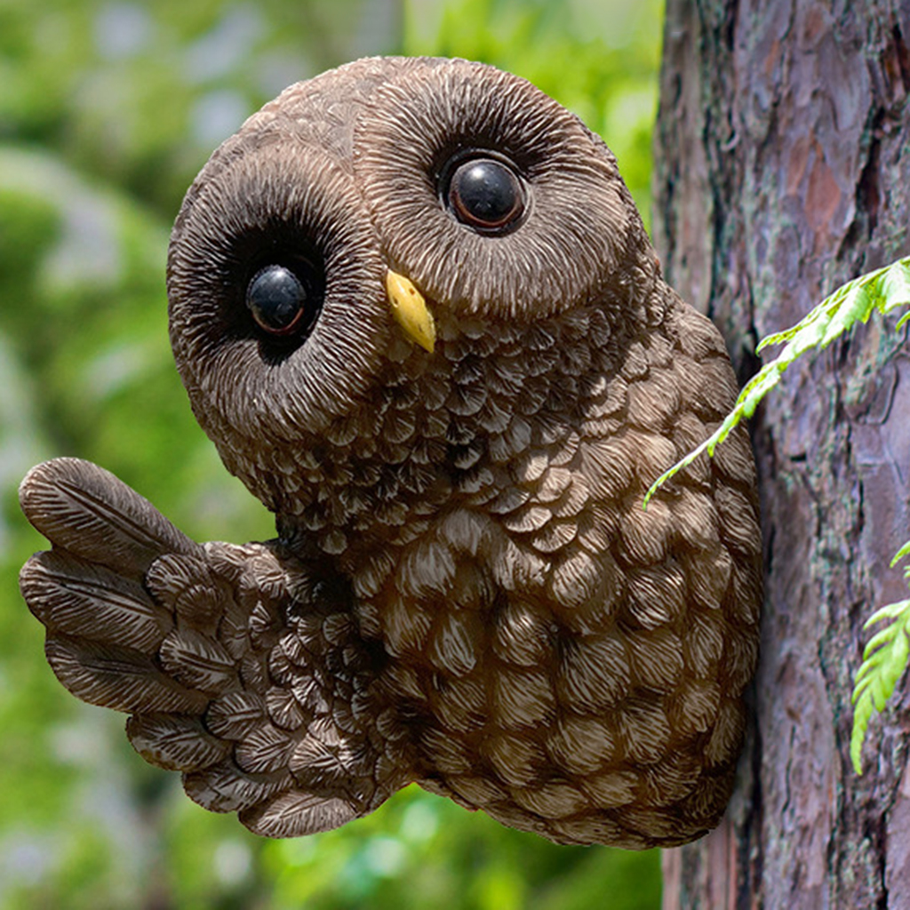 Garden Decor Tree Hugger Outdoor Tree Decorative Animal Sculpture Garden Decoration Owl Ornament Christmas Gifts