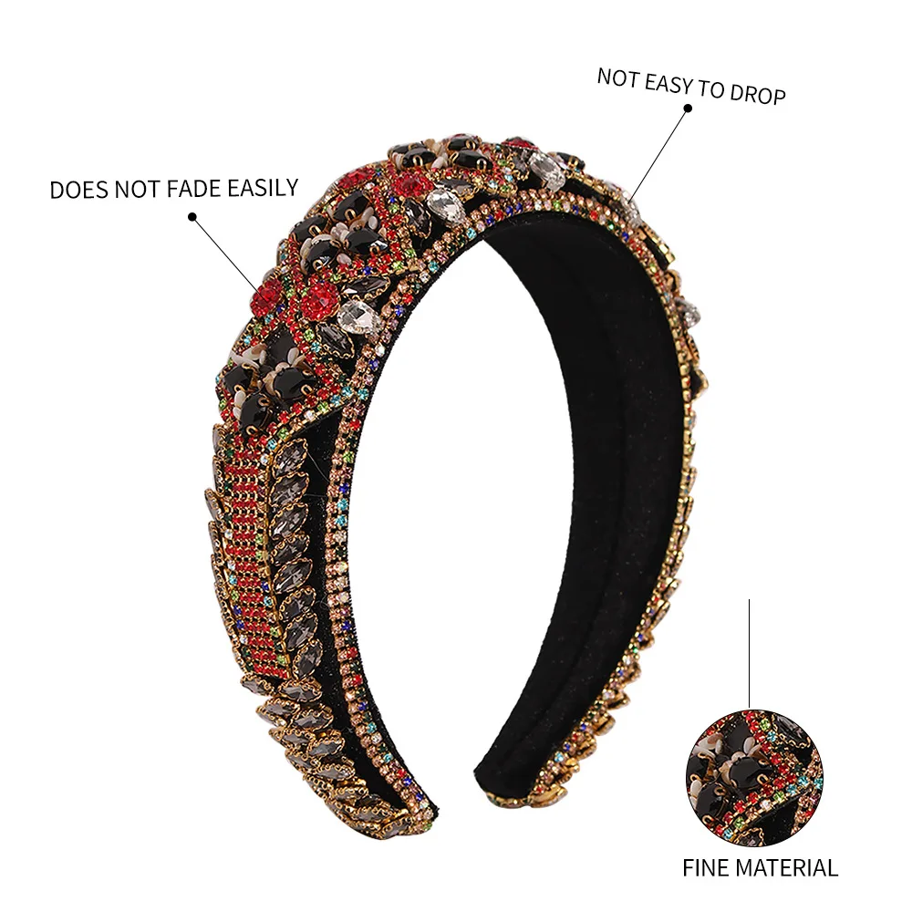 Обруч Dolce & Gabbana и пикантное декольте: женственный наряд Тины Кароль