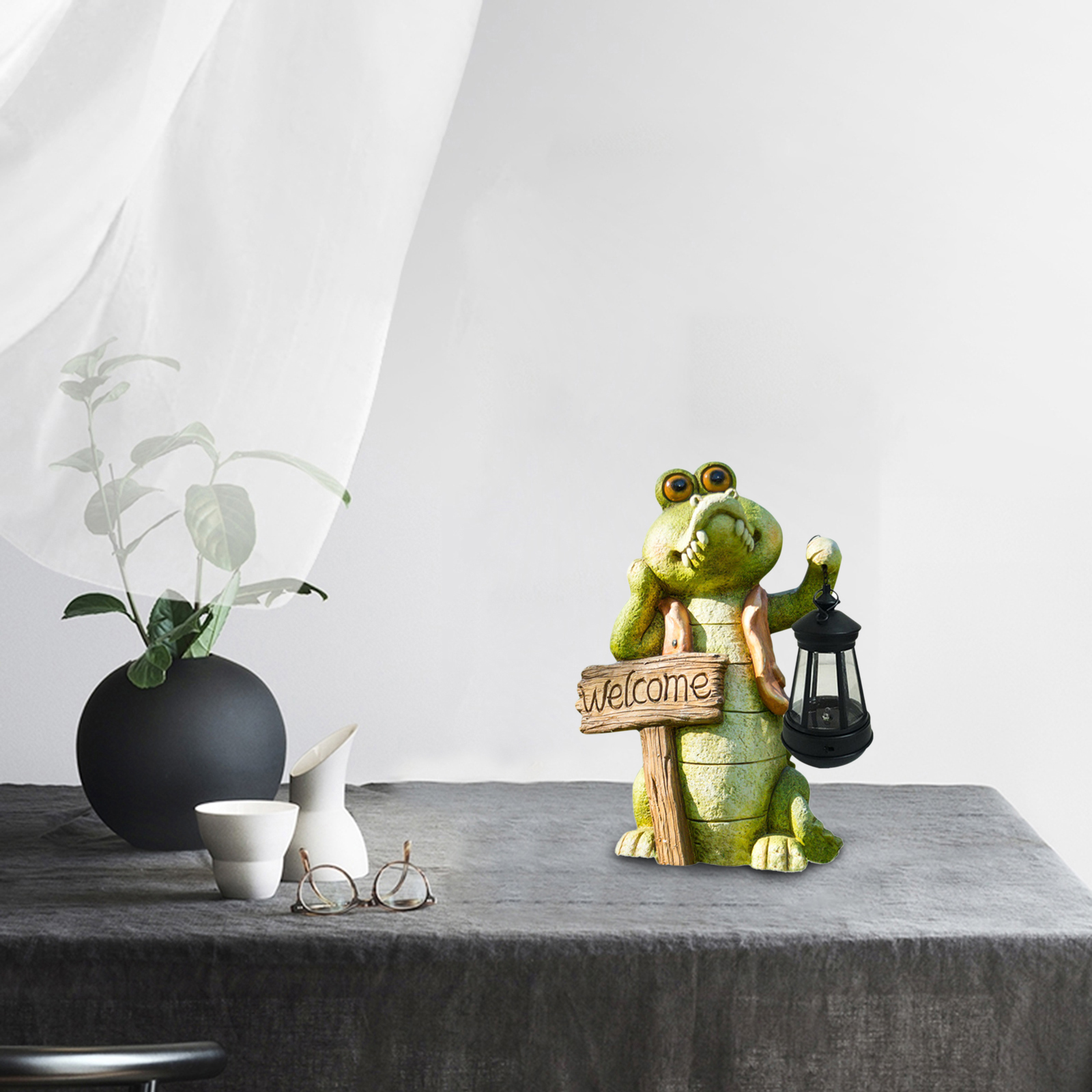 Resin Crocodile Alligator With Solar LED Light Garden Dwarf Statue Ornaments Garden Decoration Outdoor Gift For Kids