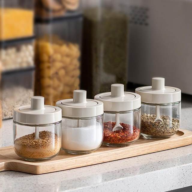 1pc Clear Spice Jar With Spoon, Simple PP Moisture-proof Seasoning Bottle  For Kitchen