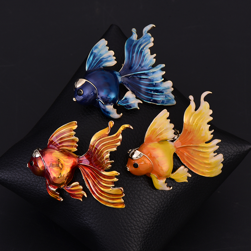 Fashion Gold FIsh Brooch Woman Men's Animal Red Fish Corsage Coat Pin Buckle Sweater Badge Brooches Accessories