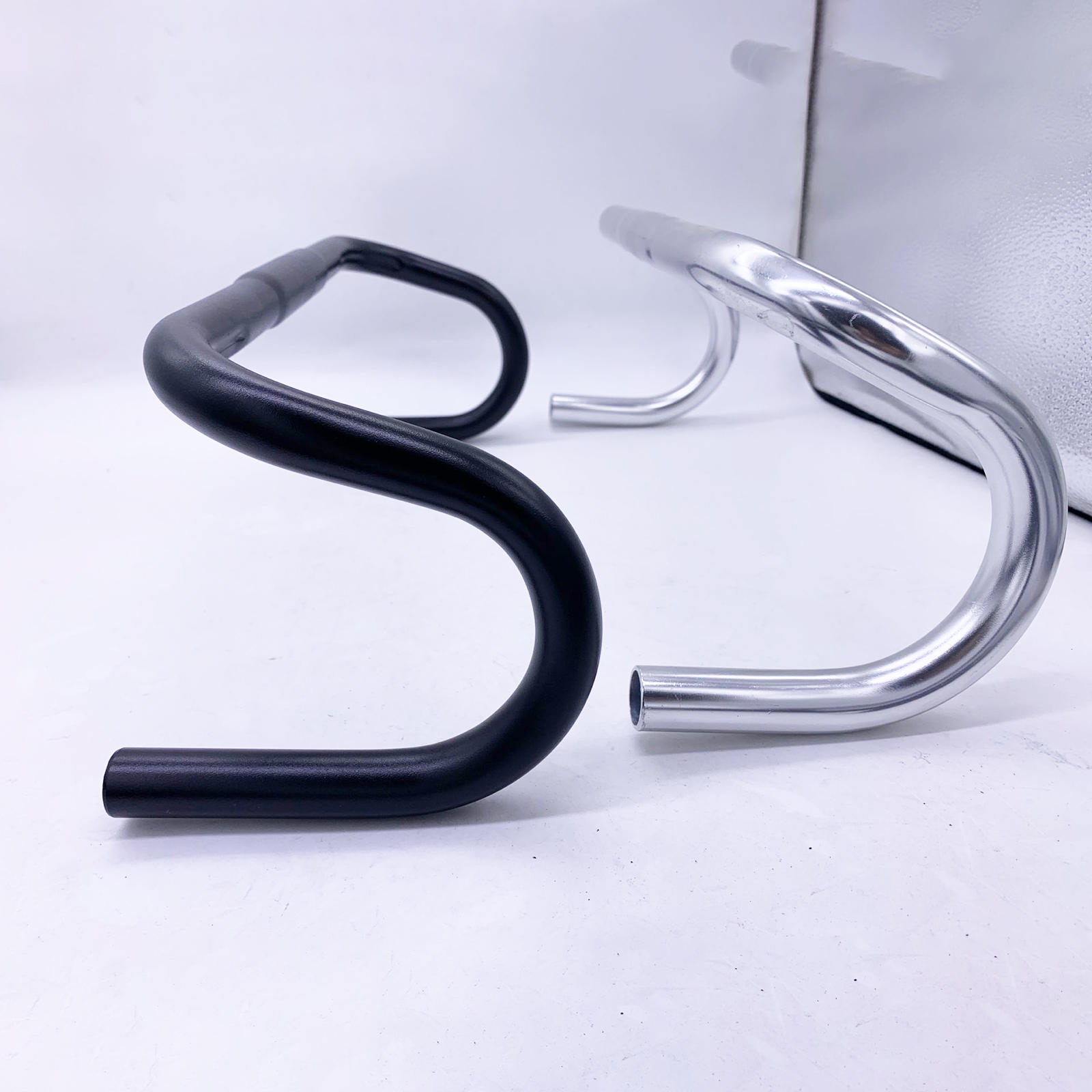 Fixed Gear DIY Racing Handlebar Cycling Accessories 420mm Racing Drop Bars Aluminum Alloy Bicycle Handlebars for Touring