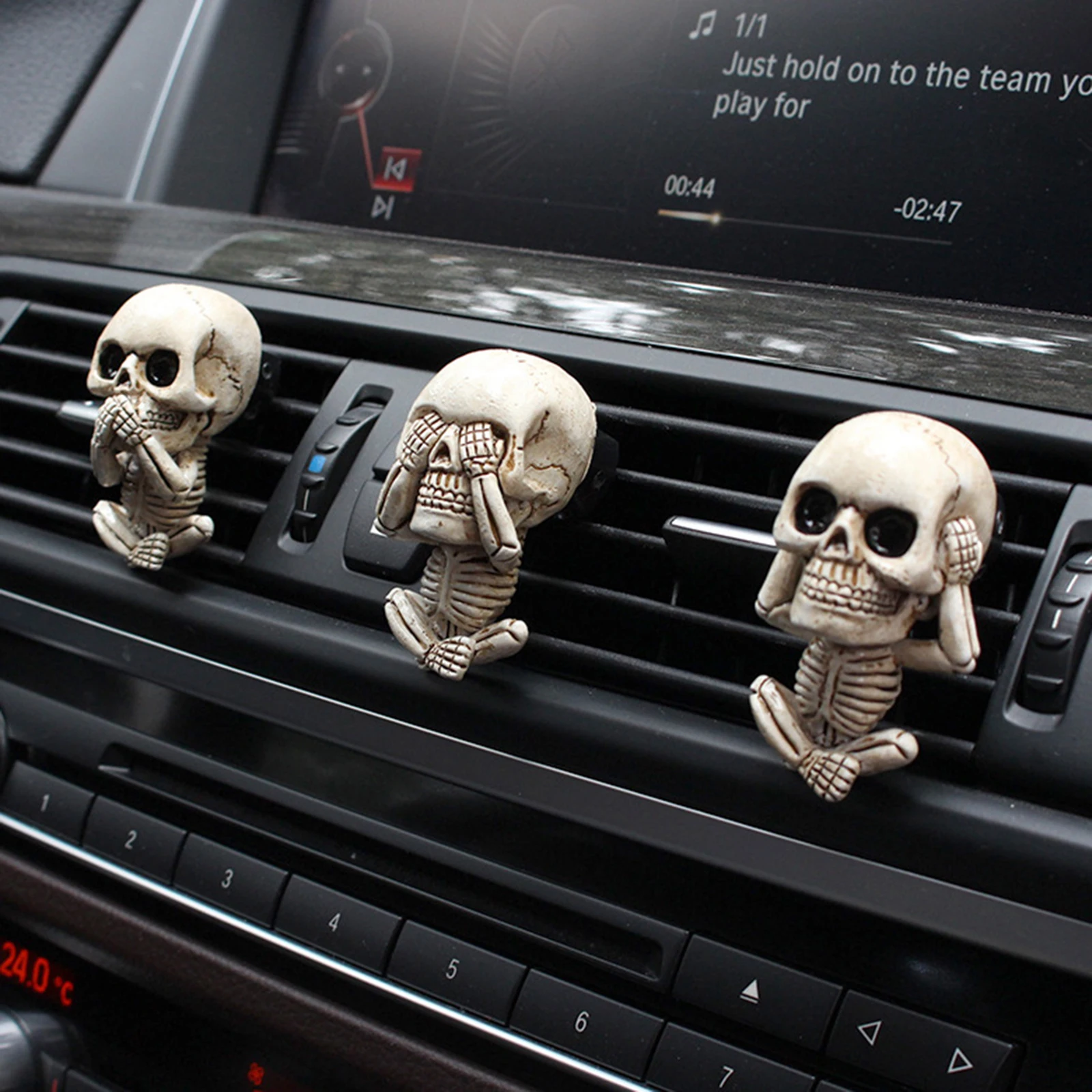 Resin Skeleton Skull Statue Figurine Car Air Vent Mount with Fragrance Pads