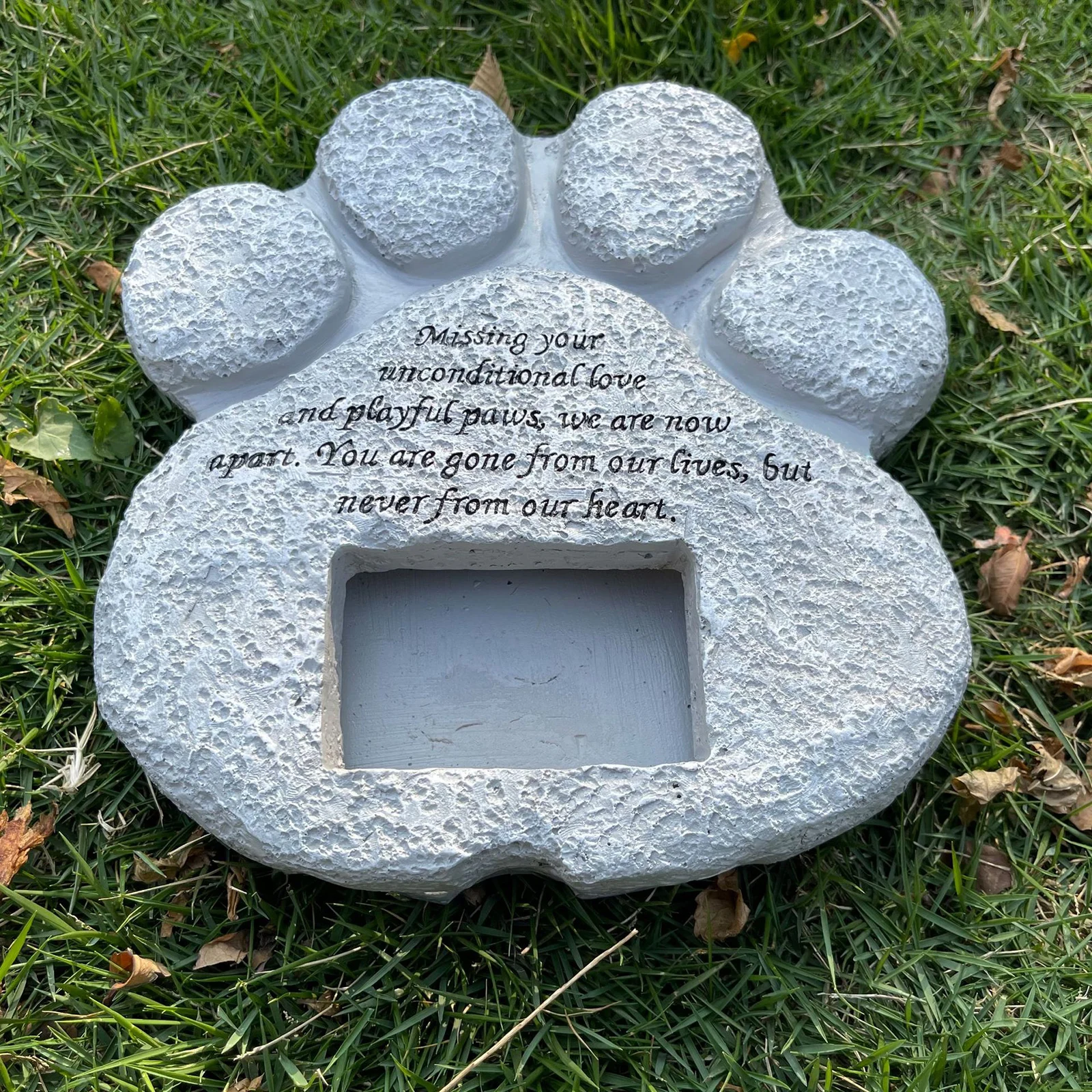 Resin Pet Memorial Stone Grave Marker Outdoor Backyard Tombstone Dog Cat Loss Pets Sympathy Remembrance 7.87x7.87x1.38inch