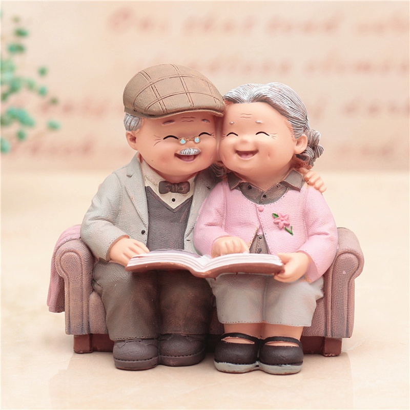Amor dura estatueta o casal idoso aniversário