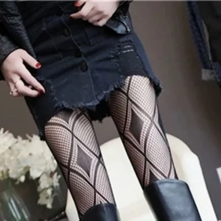 Plus Size Fishnet Stockings - Black Fishnets Tights Thigh High Stockings  Suspender Pantyhose 4 Pack, Black Color 