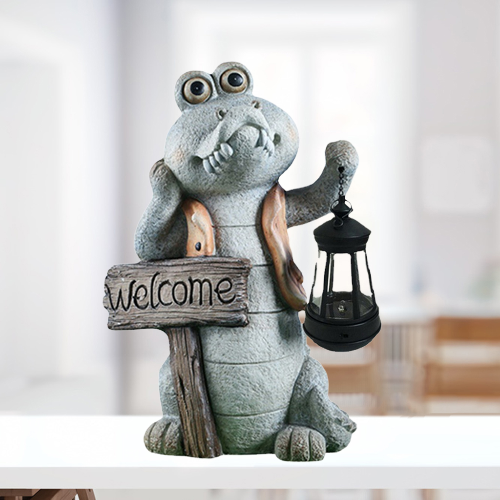 Crocodile Alligator Decor Path Lighter Statue with Solar LED Light Lantern Lamp Garden Yard Patio Poolside Path Decor