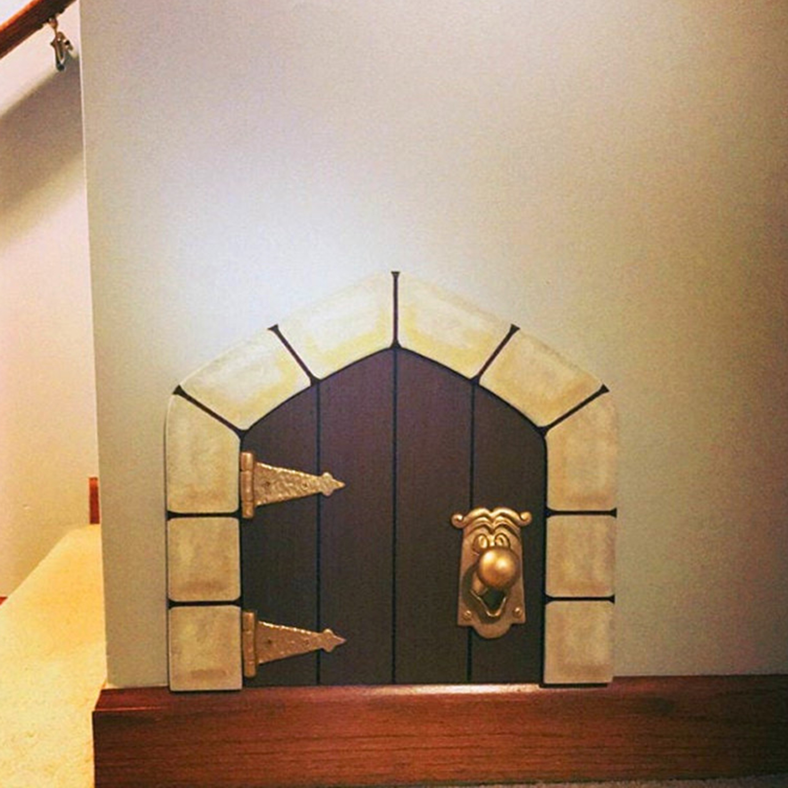 Mini Fairy Door Yard Garden Sculpture Figurine Statues for Kids Room Wall Outdoor Porch Living Room Bedroom Decor