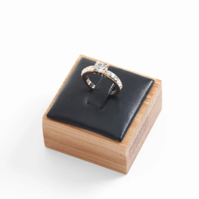 Espositore per anelli in legno anelli organizzatore porta gioielli gioielli  mostra oggetti di scena scatola per gioielli confezione custodia in pelle e  velluto - AliExpress