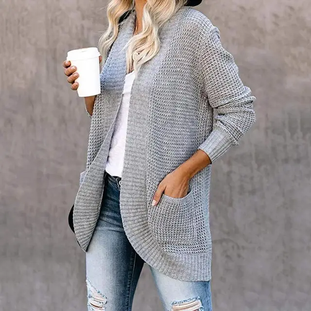 Cardigan de Tricot Fio Modal com Botões na Manga e Abertura Lateral Benes  Malhas