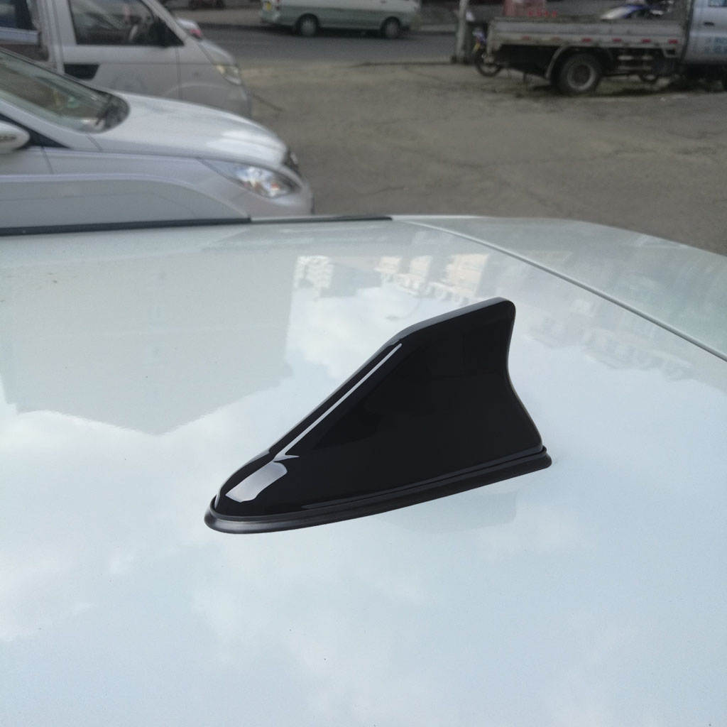 Shark Fin Antenna Universal Car Accessories AM FM Radio Signal Decoration Waterproof Replacement Car Antenna Cover Radio