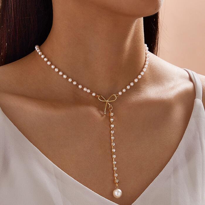 pearl bow necklace