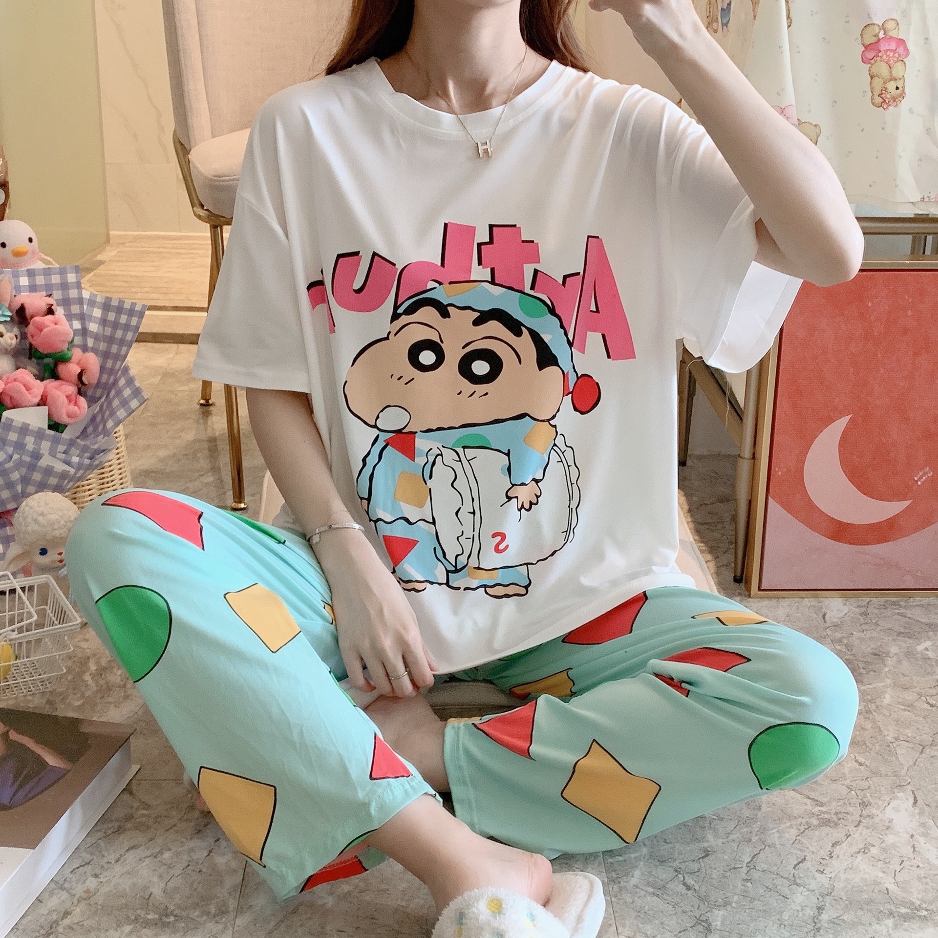 Calças de Manga Serviço de Casa Original Disney Minnie Mickey Pato Donald Daisy Curta Pijamas Feminino Solto Terno 5 Cheap Camisetas