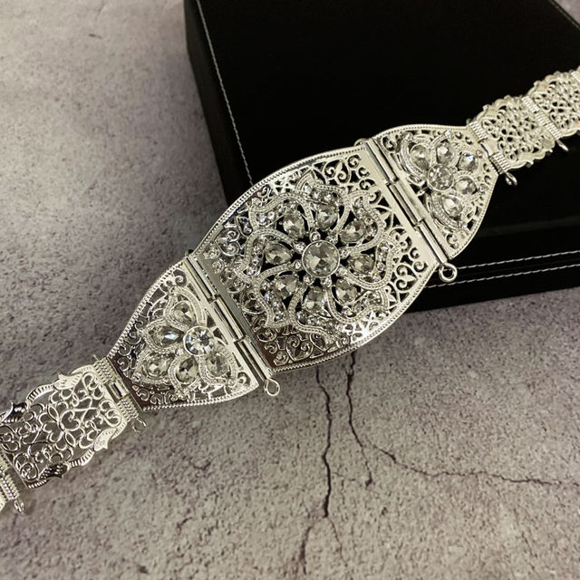 Luxurious Aristocratic Royal Crystal Hollow Flower Metal Belt