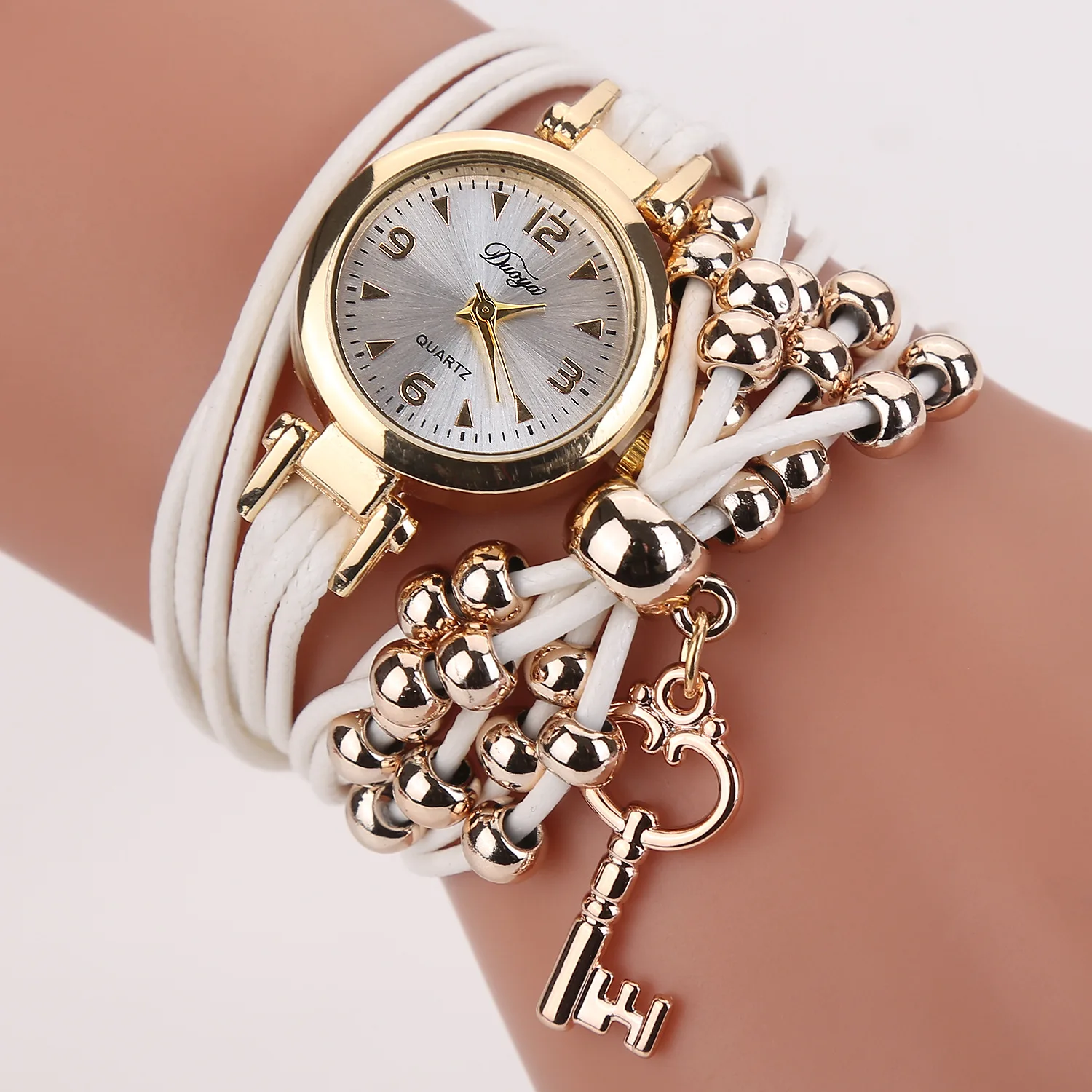 Hot Ladies Watch New Products in 2021 Ladies Pendants Personalized Bracelet Watch New Products in China