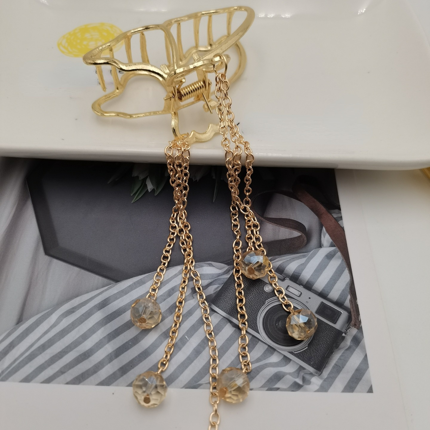 Bilandi 2021 New Metal Hair Claw Clips With Chain Tassel Glass Beads Butterfly Bow Dangle Hair Clips For Women Hair Accessories Bilandi 2021 New Metal Hair Claw Clips With Chain Tassel Glass Beads Butterfly Bow Dangle Hair Clips For Women Hair Accessories