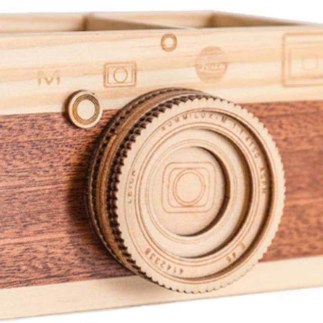 Zakka Camera Wooden Pencil Holder Desktop Pencil Holder Vintage Camera  Decor Stationary Makeup Organizer Holder for Office Home, Back to School  Gift