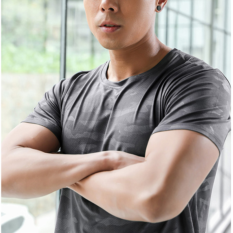 Summer Men's Polyester Breathable Gym T-shirts