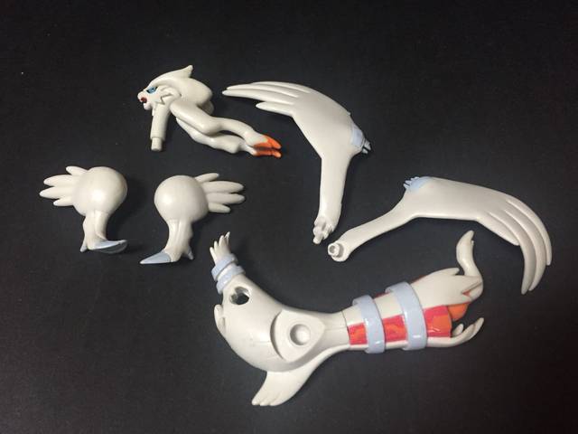 Figura de ação colecionável pokémon, dragão e fogo lendário, tipo reshiram,  articulações, montagem, brinquedo - AliExpress