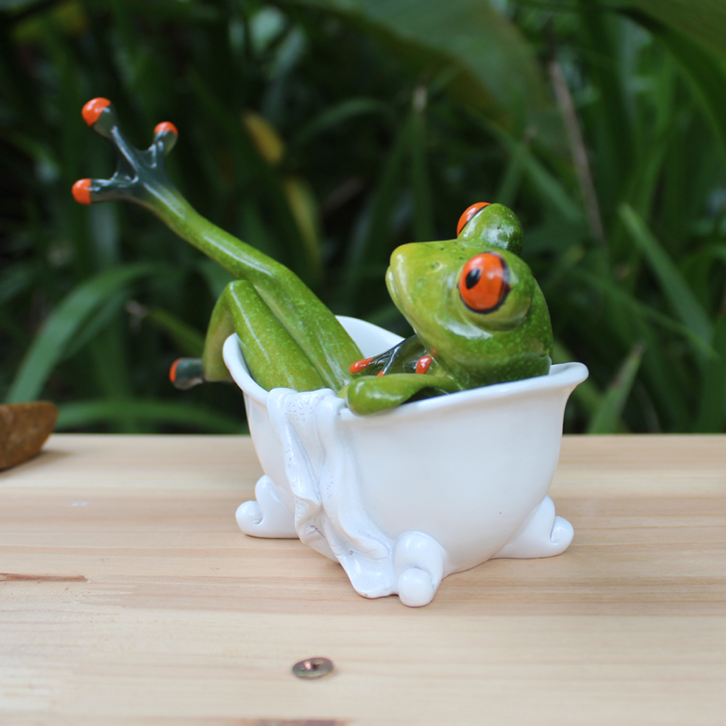 3D Frog With Bathtub Decoration Animal Resin Crafts Figurines Cute Crafts Toy Desktop Ornament
