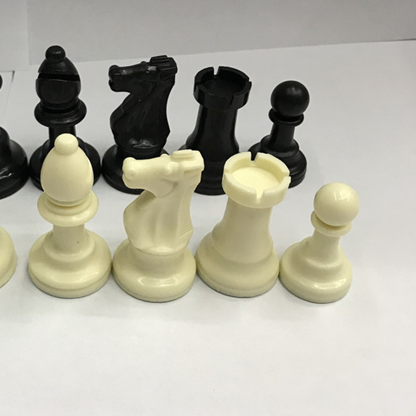 32x Chess Pieces Set Chess Set Portable Chessmen Pieces 75mm King for Travel Collection without Board