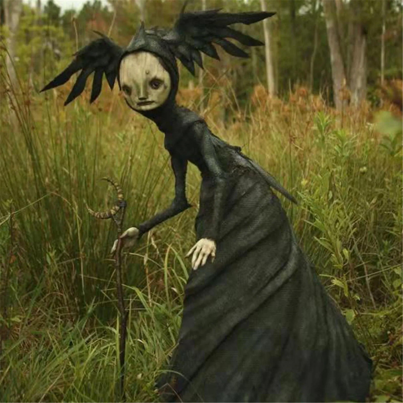Halloween Creepy Witch Sculpture For Garden Halloween Decoration