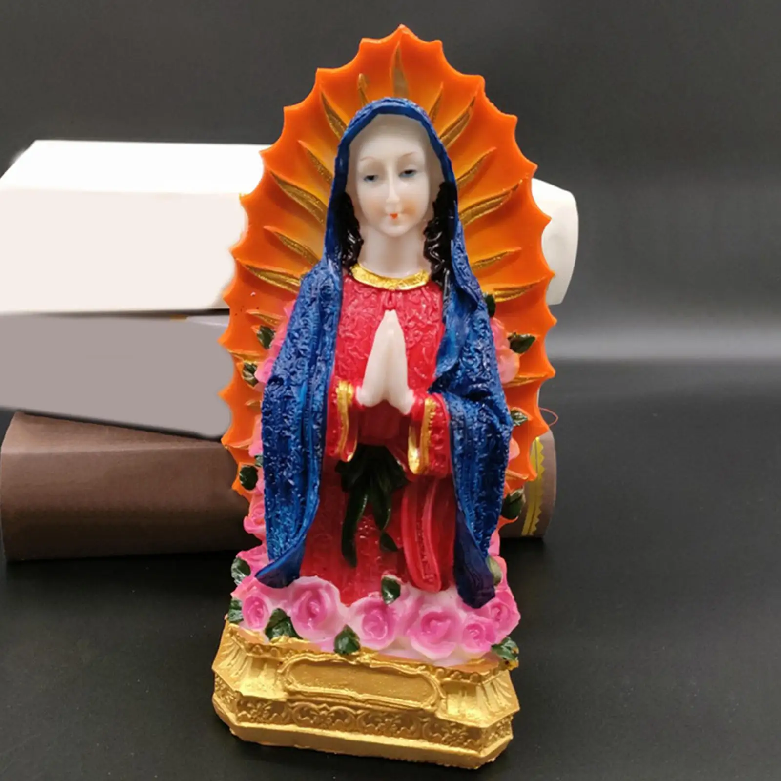 Our Lady Virgin Mary Figurine Collection Praying Christian Statue Sculpture for Garden Desktop Office Indoor Decoration