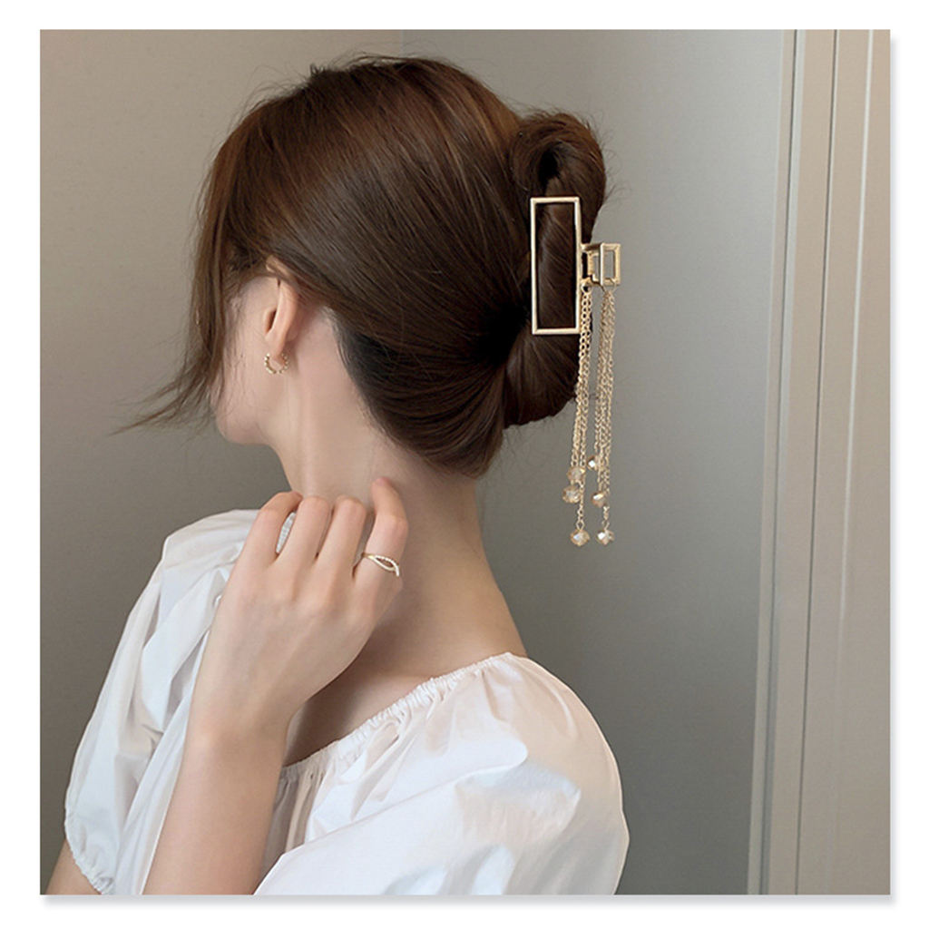 Tassel Hair Clip Barrettes Hairpins Alloy Nonslip Big Clamp Hairstyle Fashion Claw Clips for Thin Hair Short Hair Women Ladies