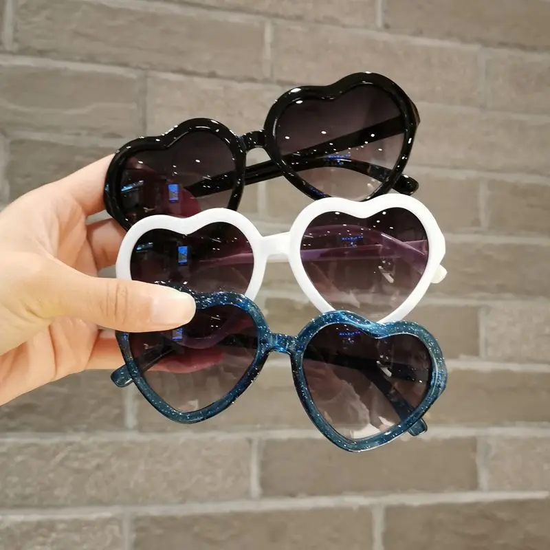 2021 Heart-shaped Children's Sunglasses Round Glitter Cartoon Love Baby Sunglasses Sunshade Glasses Sunglasses Trend purple sunglasses