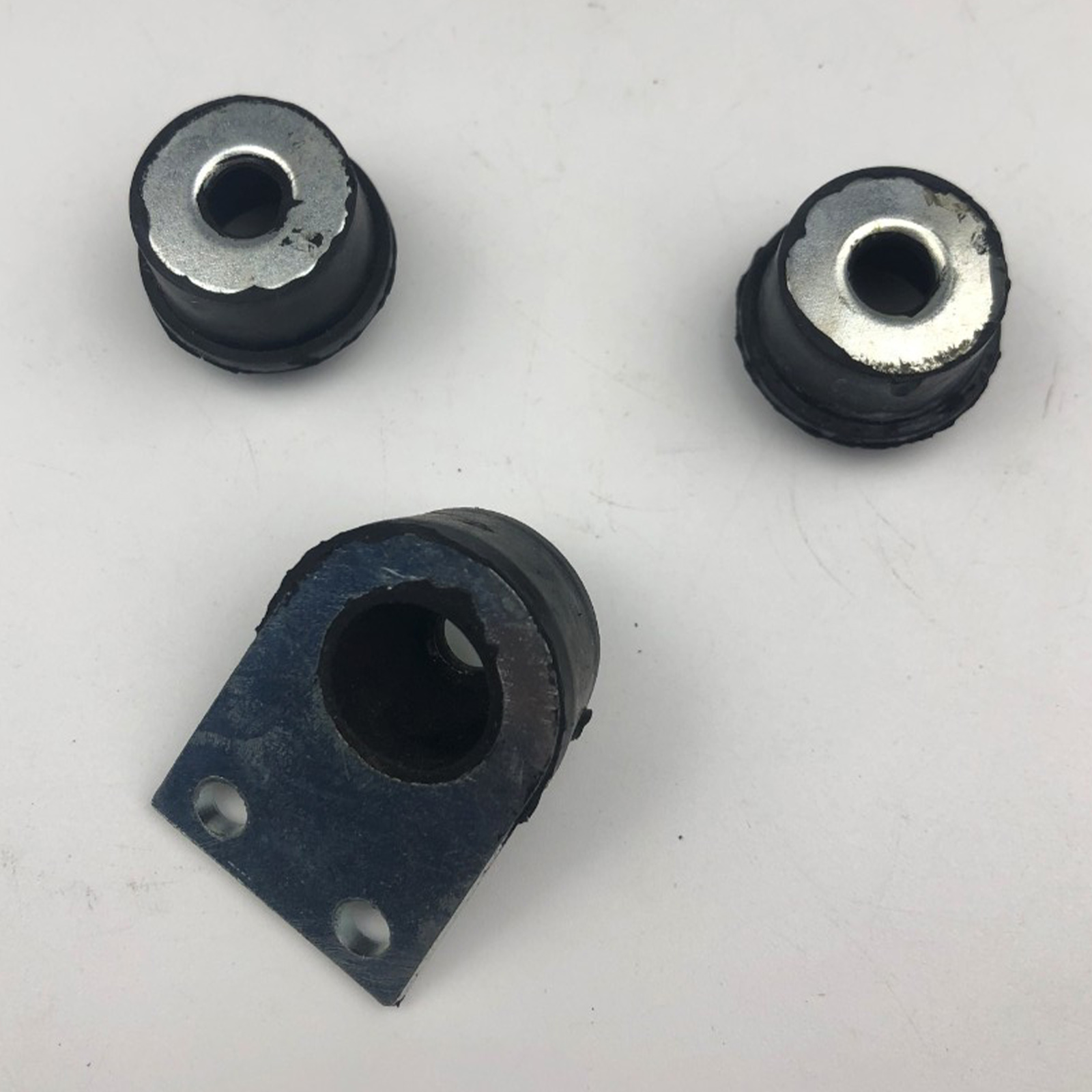 Set of 3 Annular Buffer Mount for Stihl 030 032av 031AV Practical Parts Engine Motor Accessories