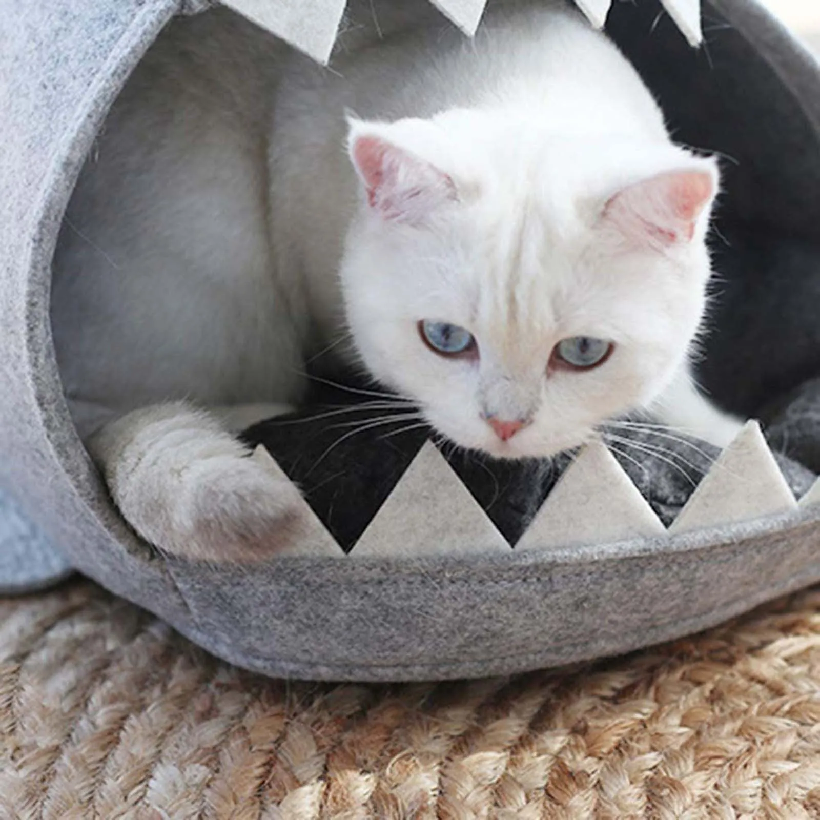 Foldable Sharks-shape Dog Beds Keep Warm Soft Pet House Sleeping Bag Dog Kennel Felt Cat Mat Beds For Dog House Beds