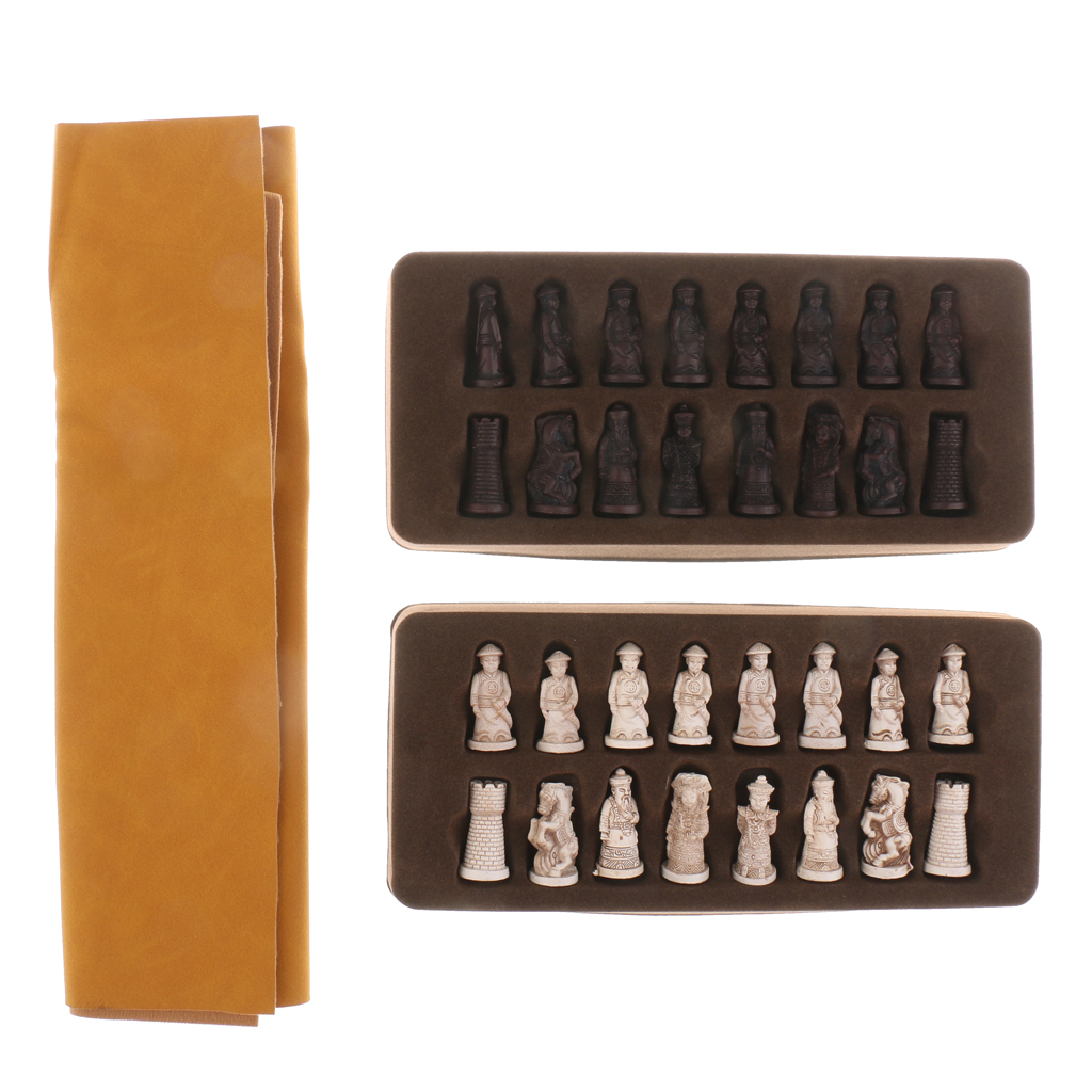 Chinese Antique Soldier Figures Chess Set Board With Chess Pieces for Traveling Board Game