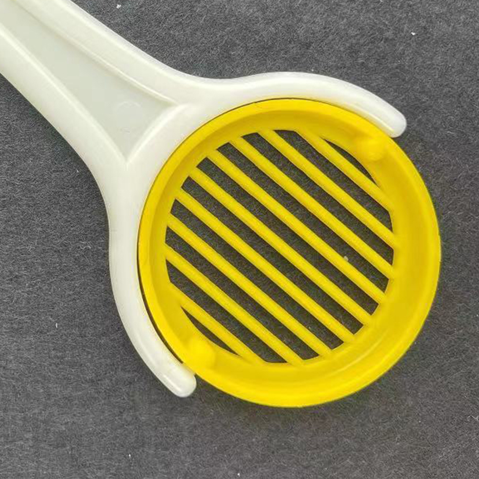 Handheld Bee Queen Cage W/ Marking Pen Equipment Apiculture Accessories Tool